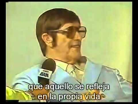 Chico Xavier entrevistado por H. Camargo (subtitulado al Español) en la Navidad de 1987