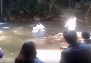 Espírito Aparece em Batismo no Ceará.
