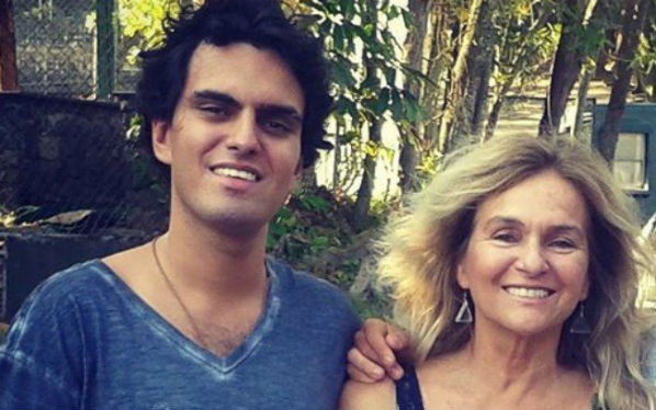 Mãe de Rian Brito recebe psicografia do filho: Neto De Chico Anysio 'Sou outra pessoa'