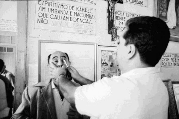 As cirurgias espirituais de Dr. Fritz pelo médium Zé Arigó