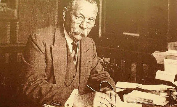 Autor de Sherlock Holmes era espírita