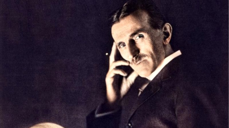 Esta entrevista proibida de 116 anos com Nikola Tesla vai explodir sua mente Tesla deu uma rara entrevista a um jornalista chamado John Smith