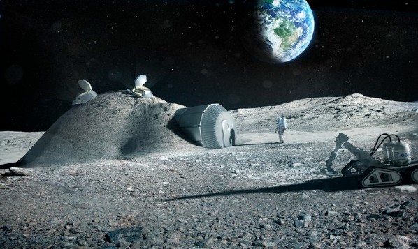 Ex-piloto da CIA afirma que a Lua é habitável e tem mais de 250 milhões de alienígenas humanoides